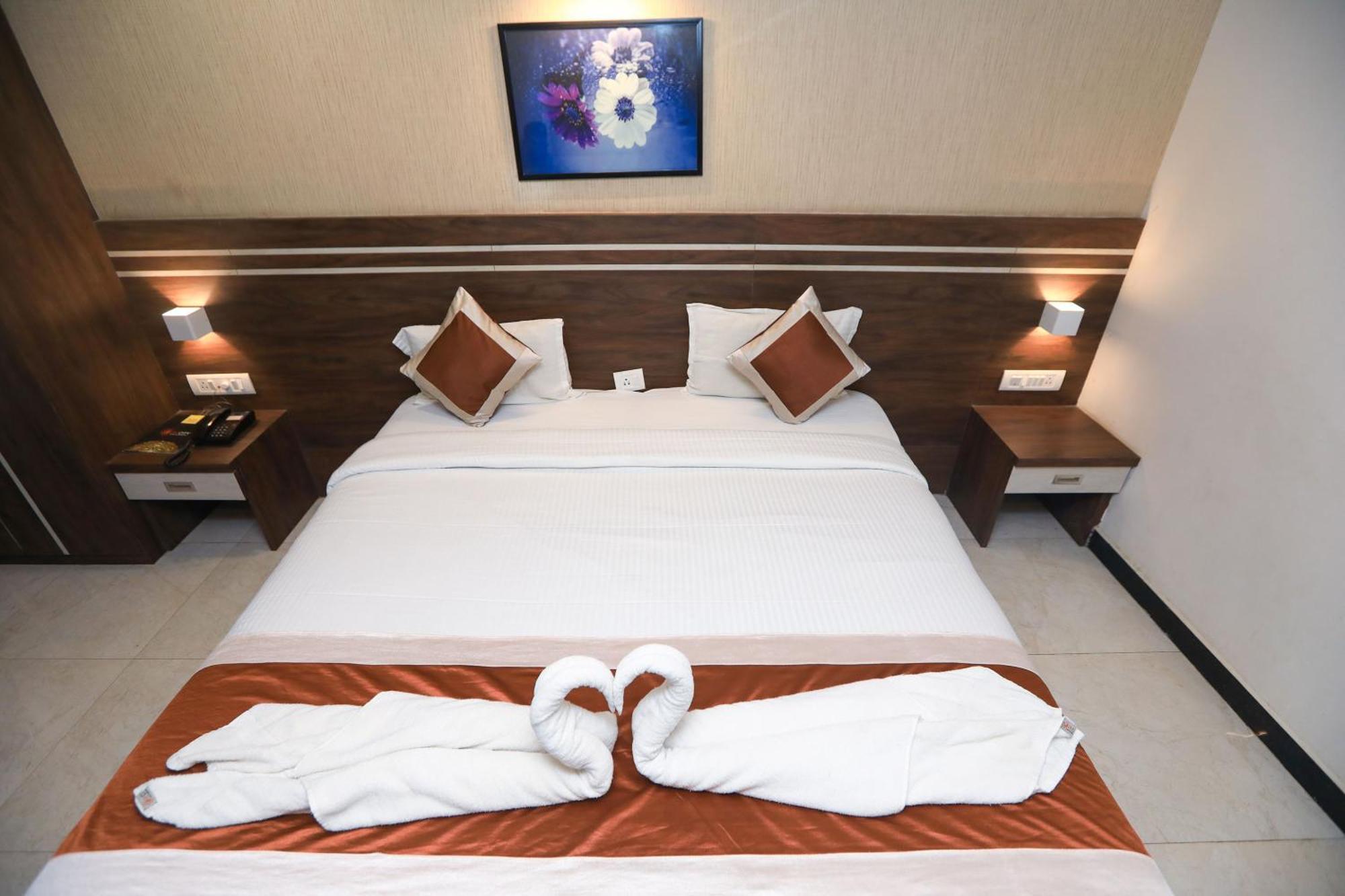 The Suncity Bhubaneswar Buitenkant foto