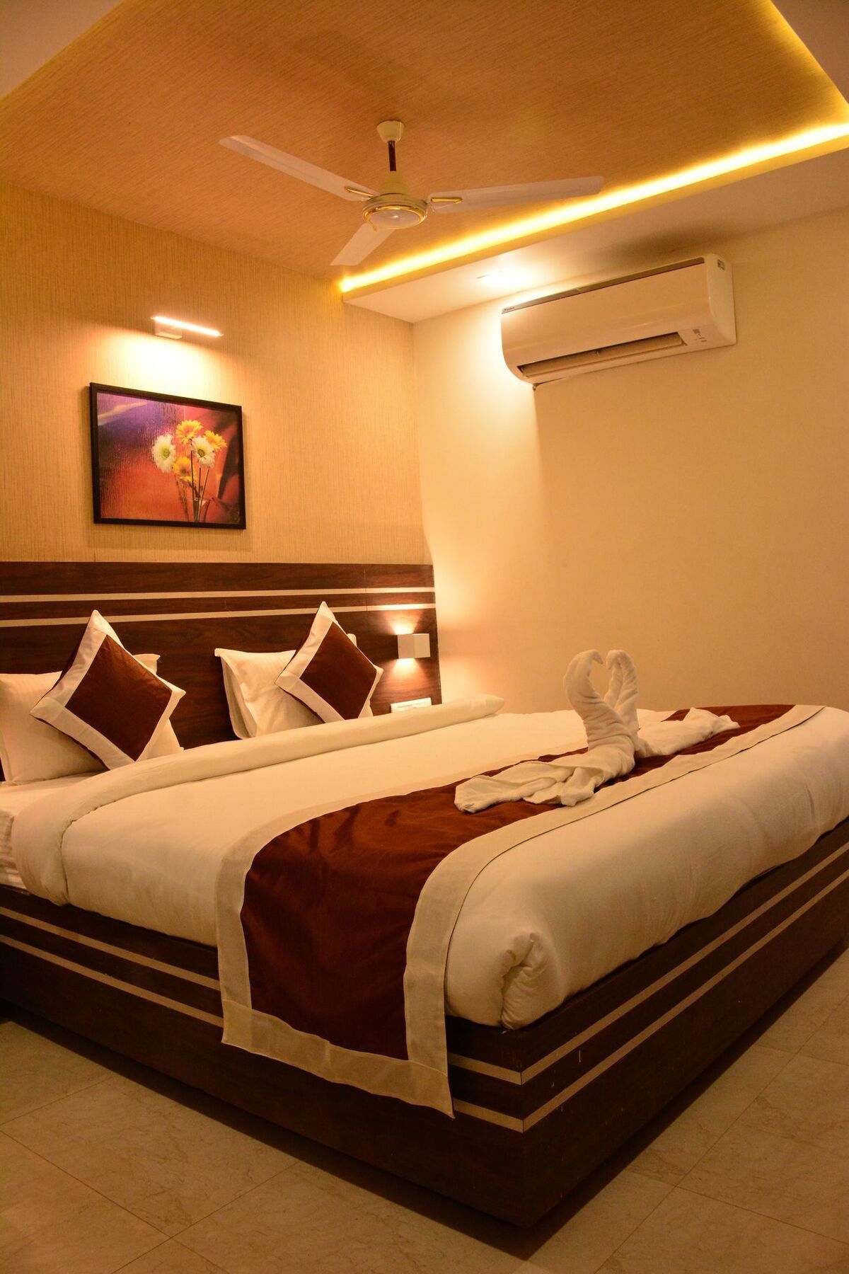 The Suncity Bhubaneswar Buitenkant foto