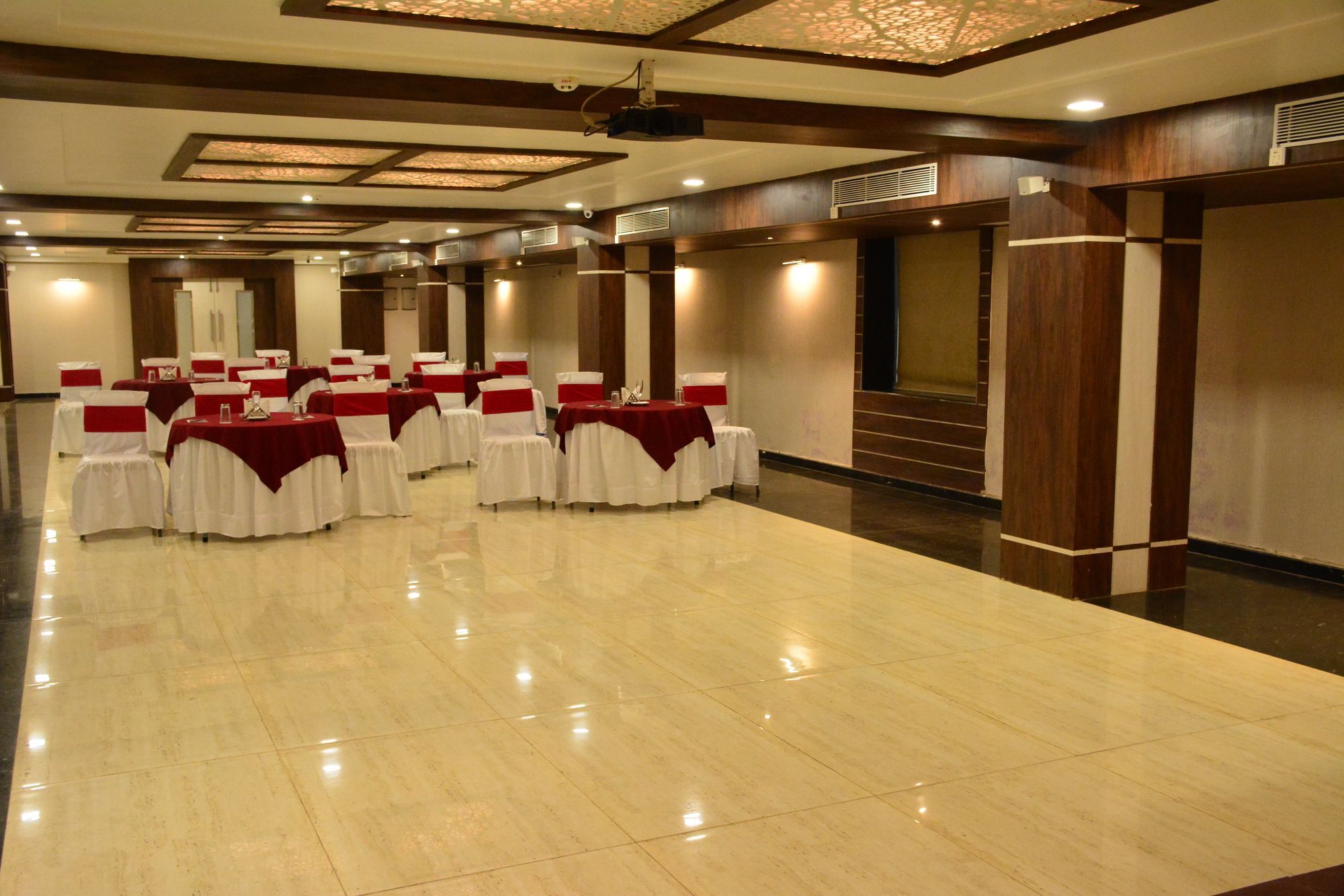 The Suncity Bhubaneswar Buitenkant foto