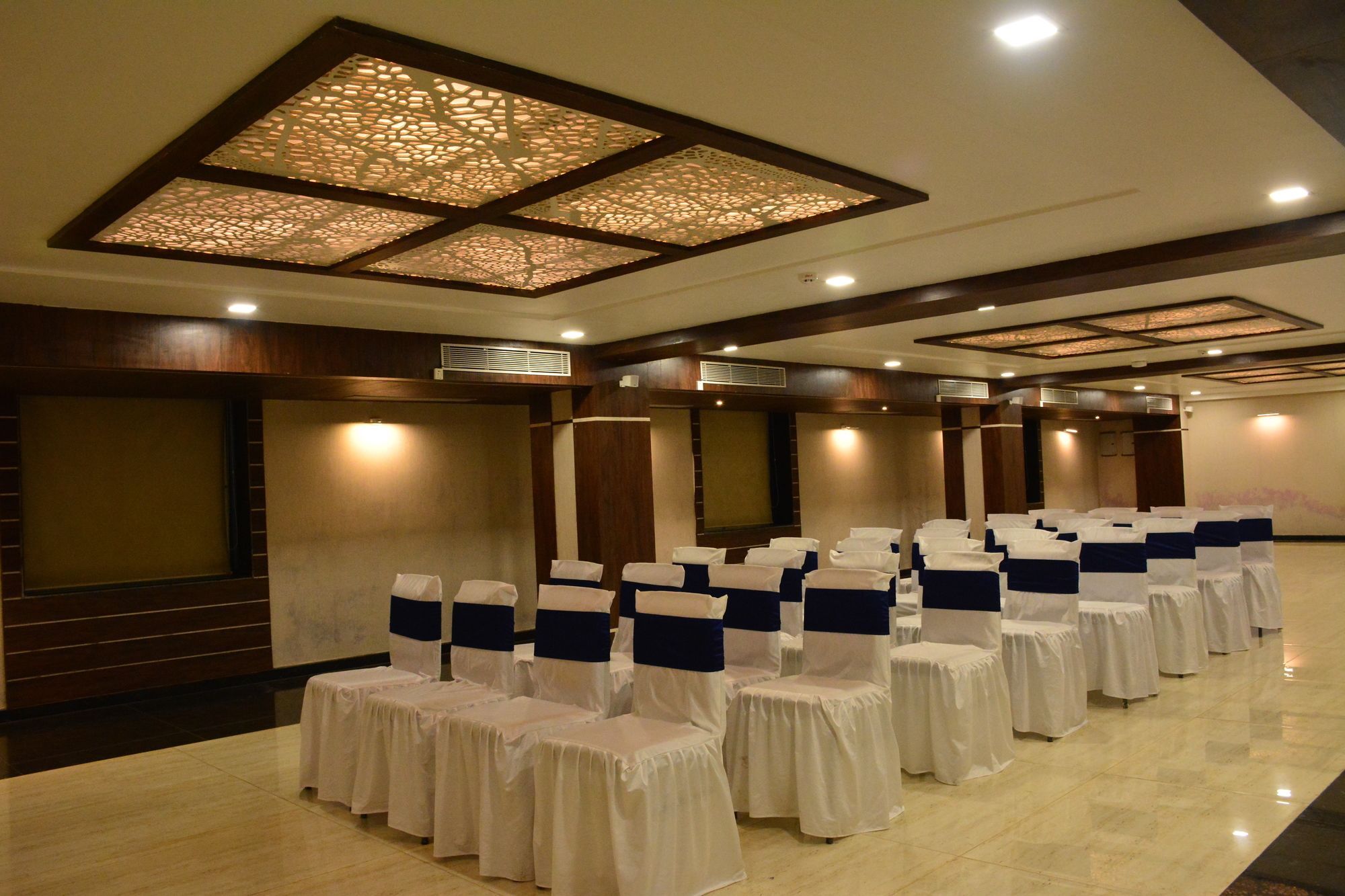 The Suncity Bhubaneswar Buitenkant foto